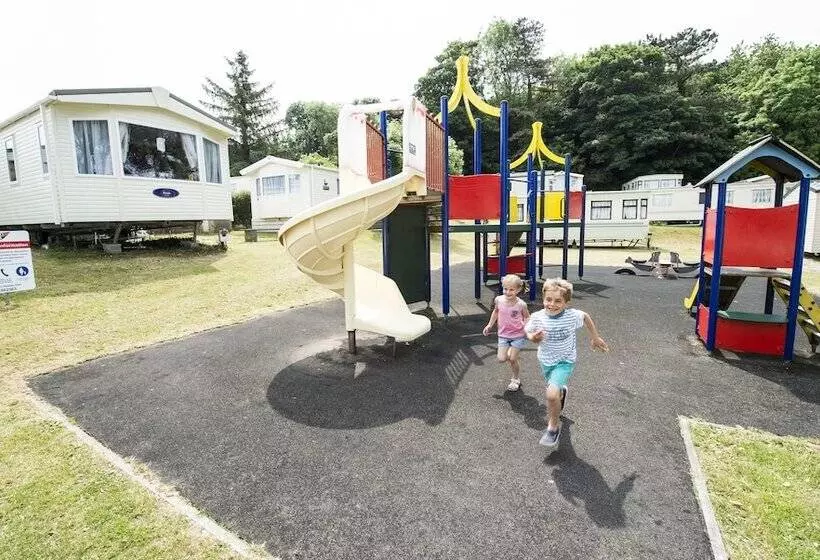 هتل Combe Martin Beach Holiday Park
