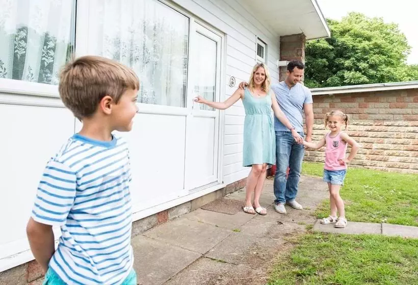 هتل Combe Martin Beach Holiday Park