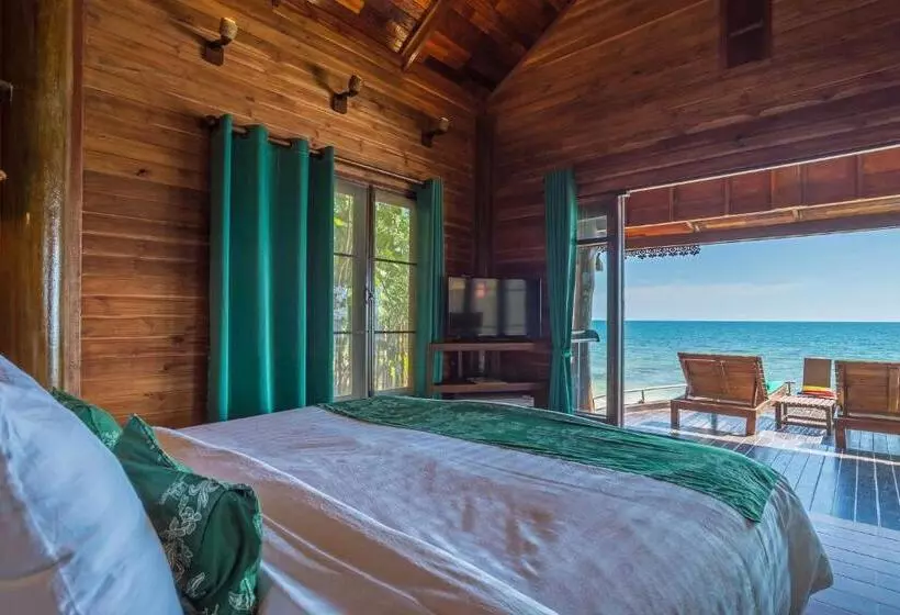 Hotelli Koh Jum Ocean Beach Resort