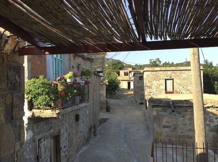 בית מלון כפרי Kozluhan