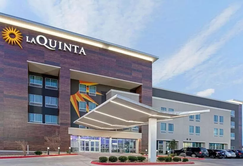 Hotelli La Quinta By Wyndham Lubbock South
