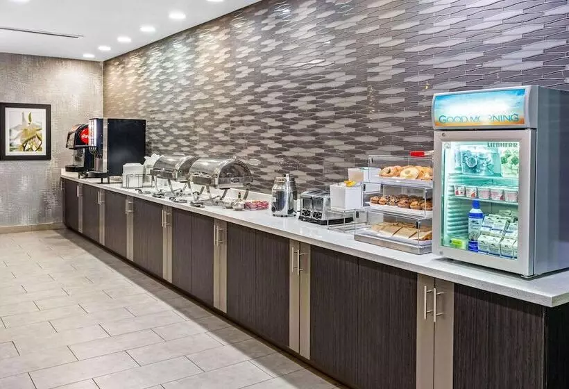 Hotelli La Quinta By Wyndham Lubbock South