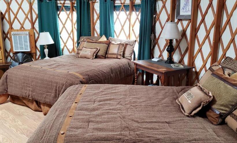 هتل Resurrection Lodge On The Bay