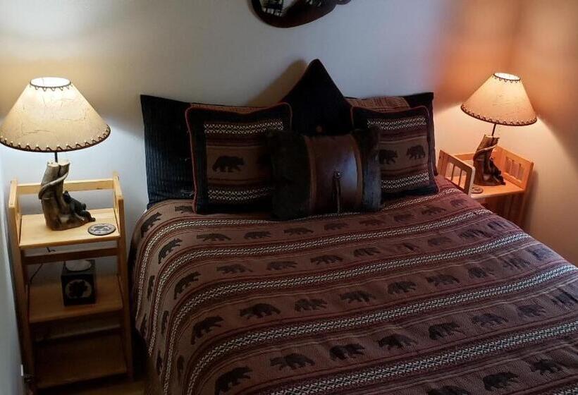 هتل Resurrection Lodge On The Bay