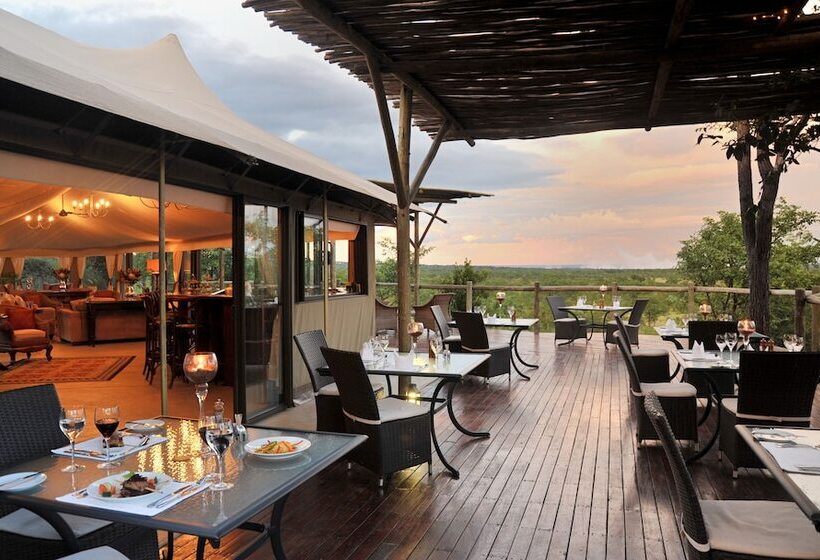 هتل The Elephant Camp