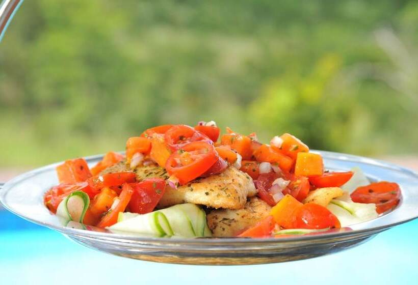 هتل The Elephant Camp