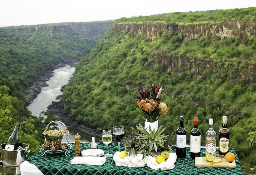 هتل The Elephant Camp