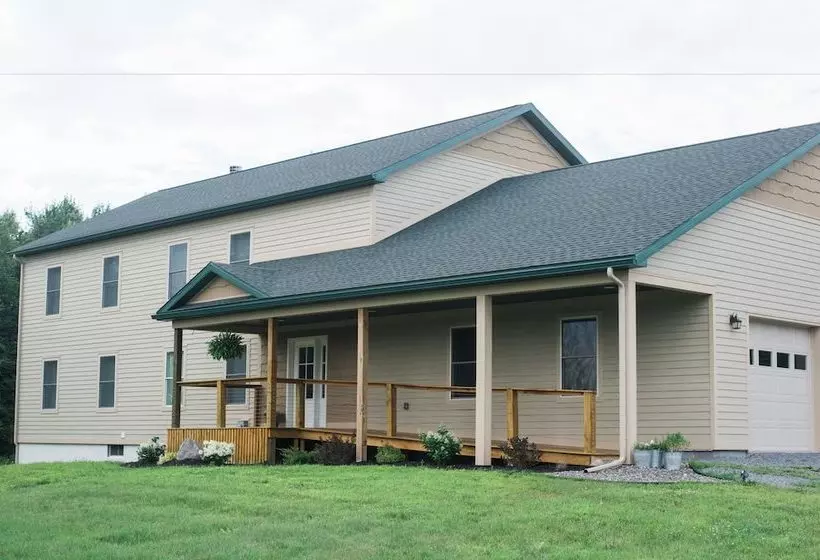 Maple Rock Bed & Breakfast