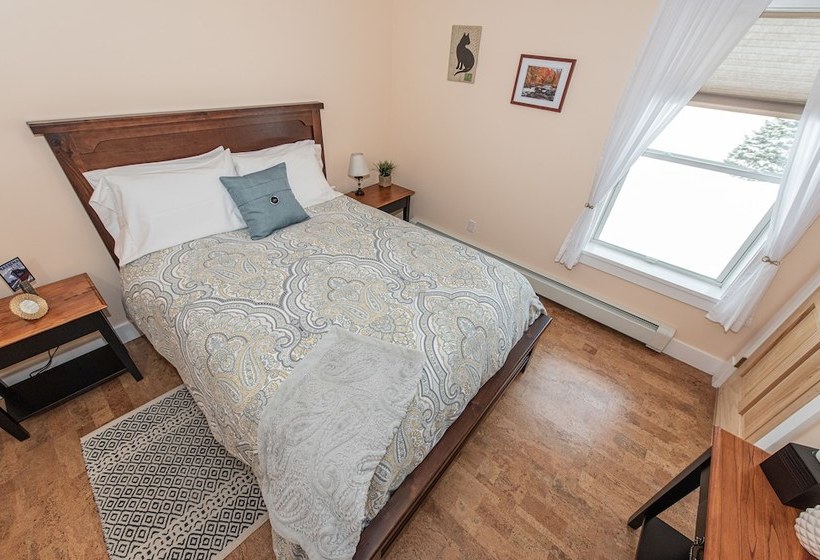 Maple Rock Bed & Breakfast