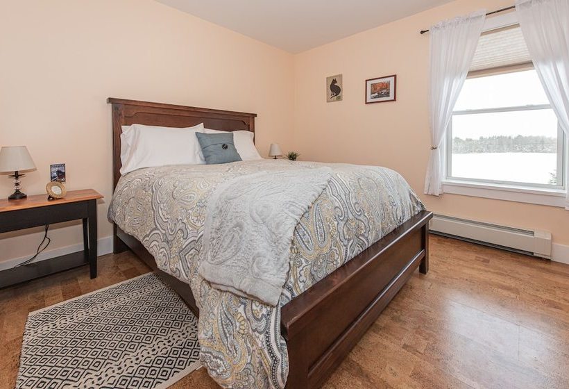 Maple Rock Bed & Breakfast