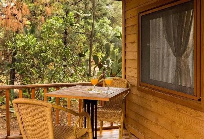 Majatalo Secret Garden Hotel & Bungalows