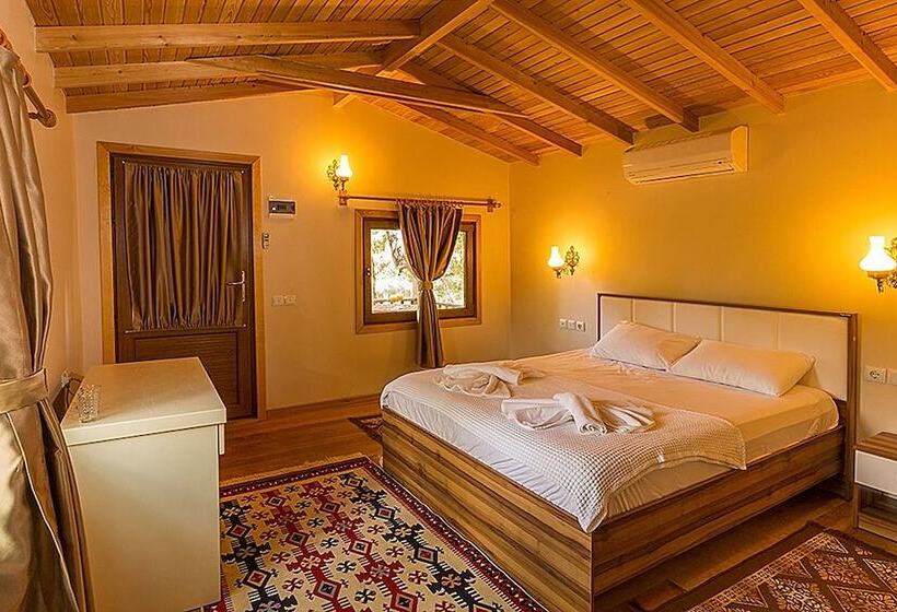 پانسیون Secret Garden Hotel & Bungalows