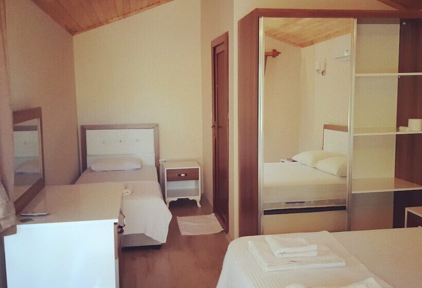 پانسیون Secret Garden Hotel & Bungalows