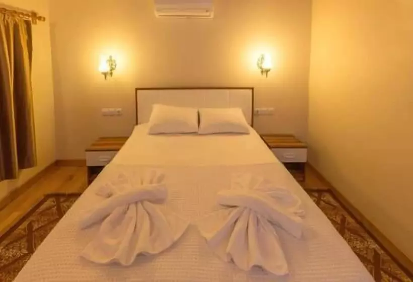 Majatalo Secret Garden Hotel & Bungalows