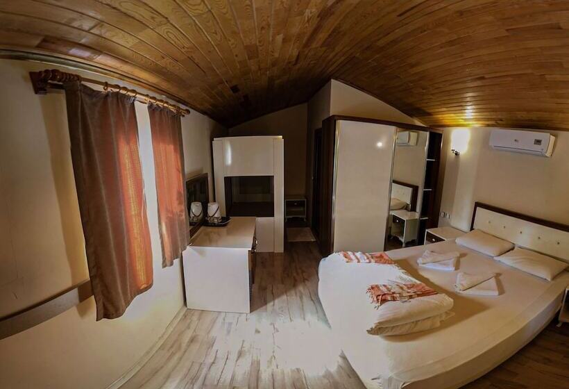 پانسیون Secret Garden Hotel & Bungalows