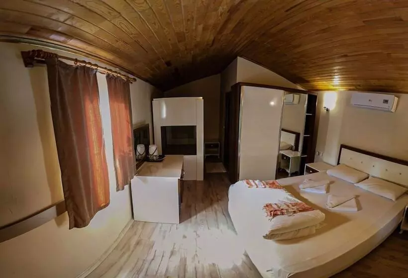 Majatalo Secret Garden Hotel & Bungalows