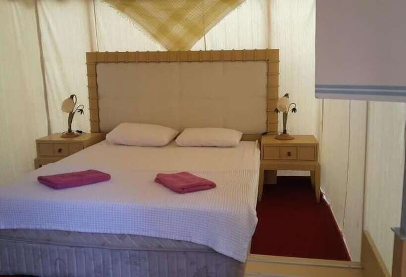 پانسیون Secret Garden Hotel & Bungalows