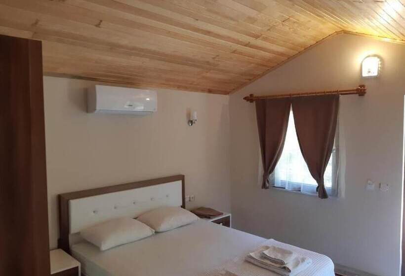 پانسیون Secret Garden Hotel & Bungalows