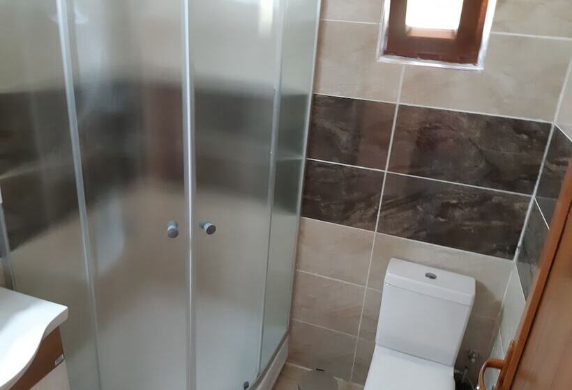 پانسیون Secret Garden Hotel & Bungalows