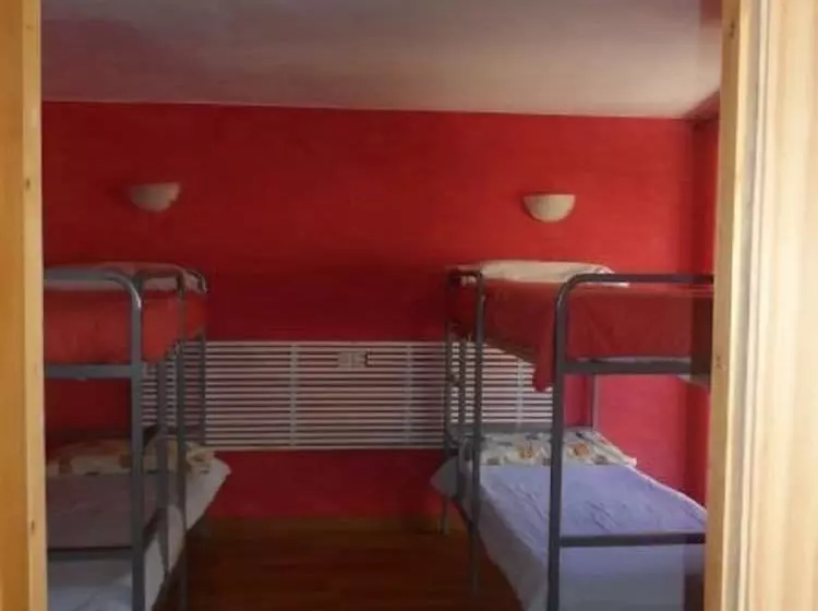 Retkeilymaja Fuente Del Oso