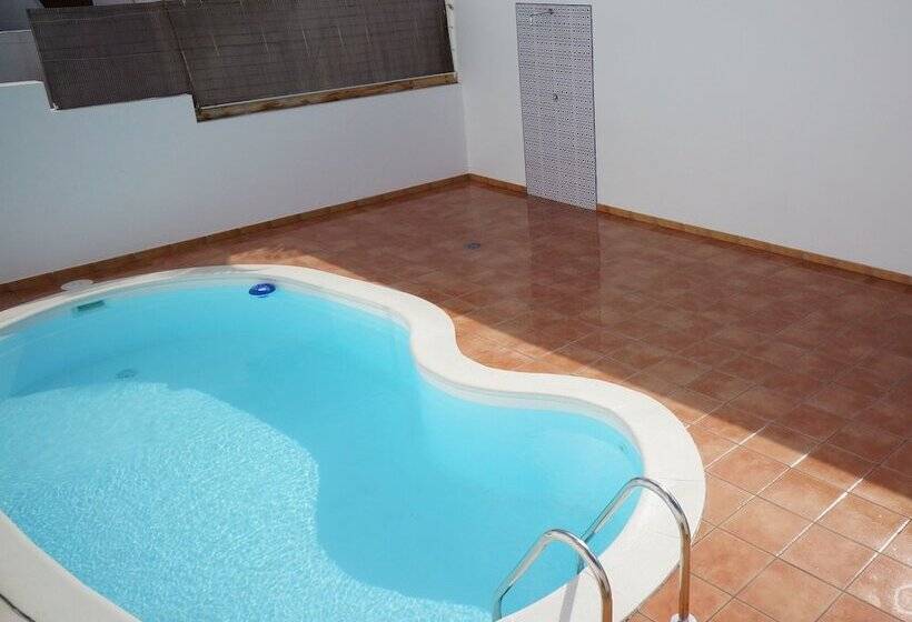 ユースホステル Surfers Retreat