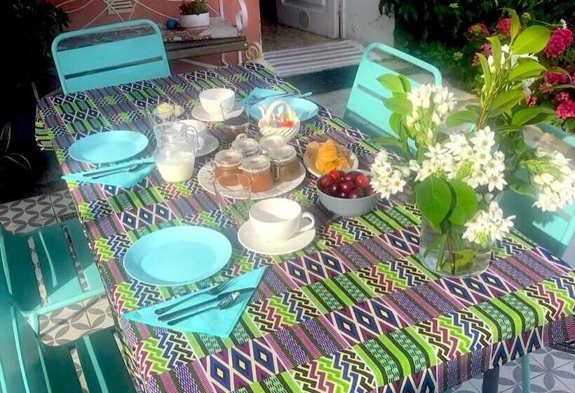 تختخواب و صبحانه Casa Lourido