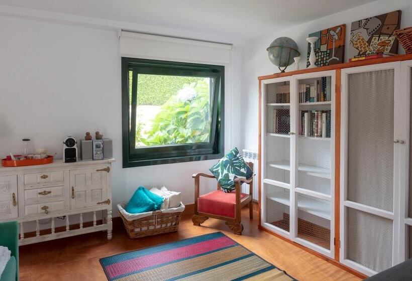 تختخواب و صبحانه Casa Lourido