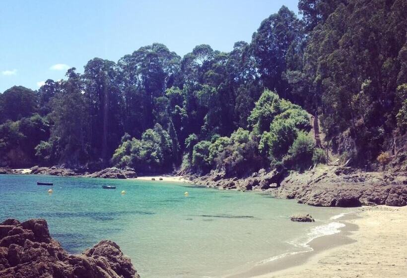 تختخواب و صبحانه Casa Lourido