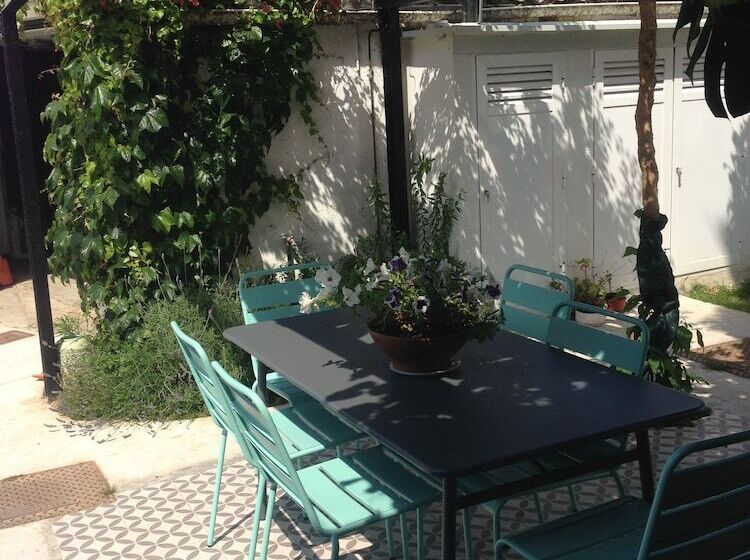 تختخواب و صبحانه Casa Lourido