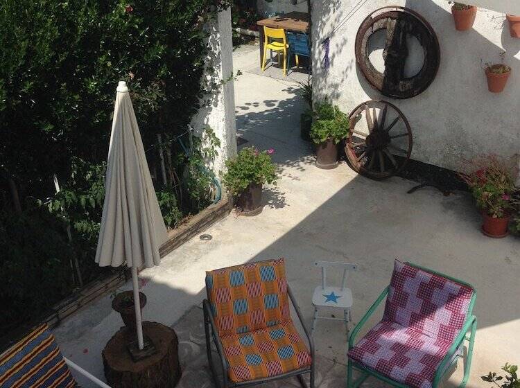 تختخواب و صبحانه Casa Lourido