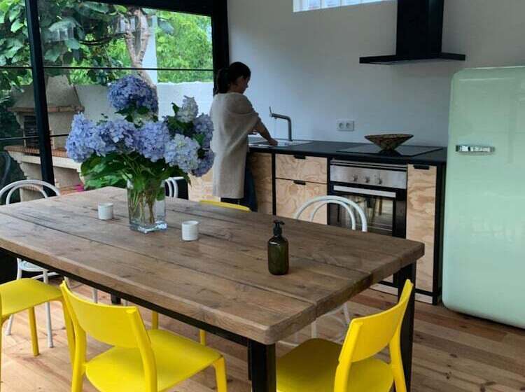 تختخواب و صبحانه Casa Lourido