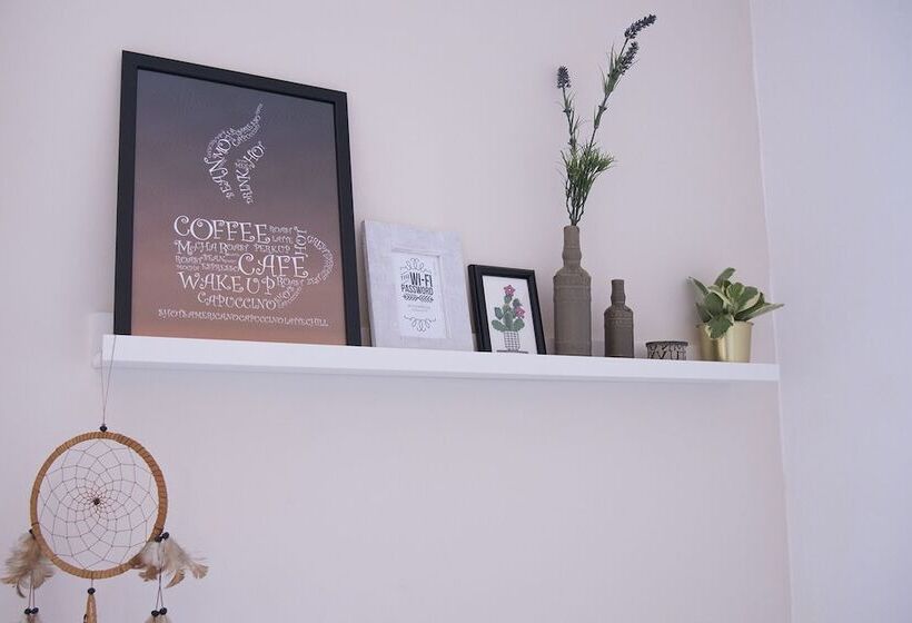 تختخواب و صبحانه La Maravilla