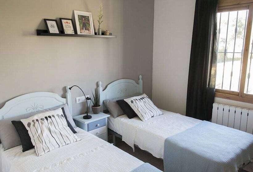 تختخواب و صبحانه La Maravilla