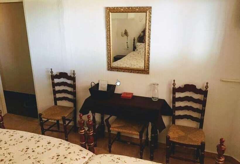 تختخواب و صبحانه La Roqueta