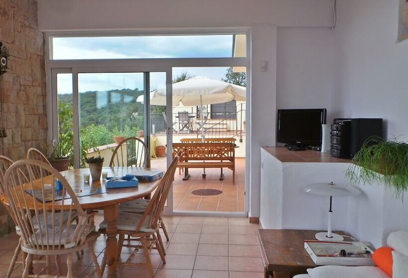 تختخواب و صبحانه La Roqueta