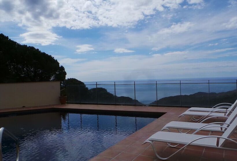 تختخواب و صبحانه La Roqueta