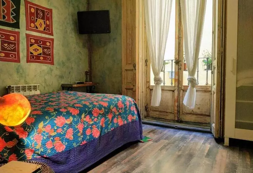 Hostal Artistic B&b