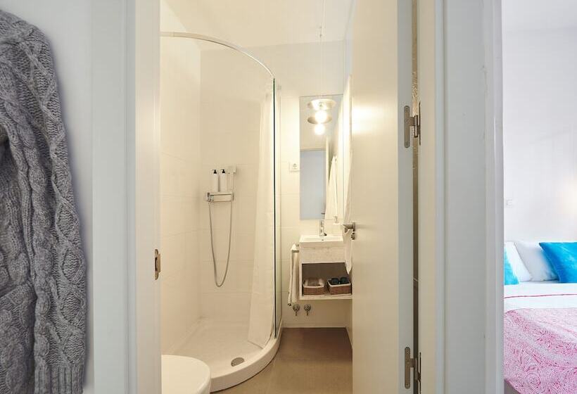 مسافرخانه Madridcito