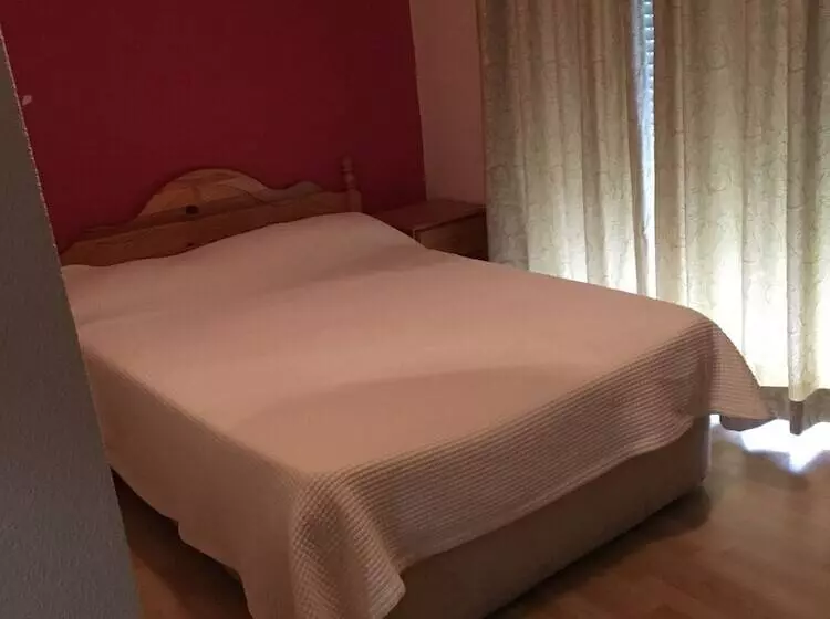 Hostal Plaza Del Pilar