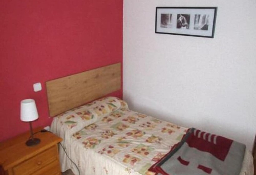 Hostal Plaza Del Pilar