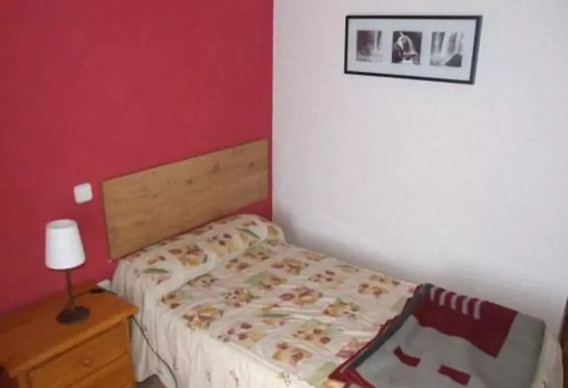 Hostal Plaza Del Pilar