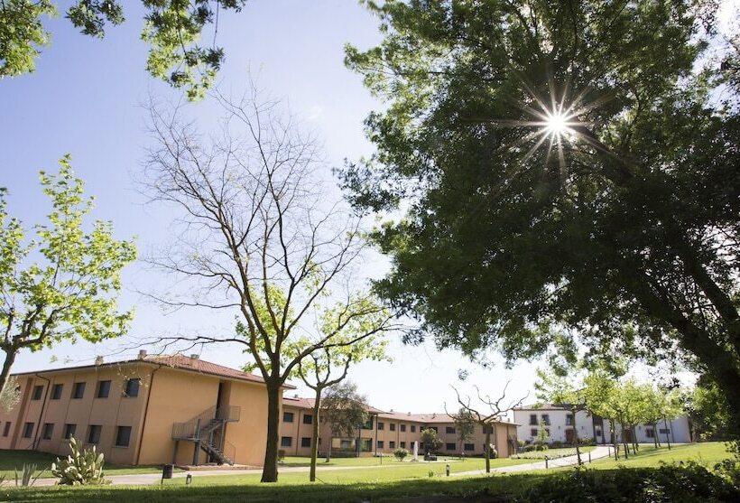 هتل Casa Santa Elena