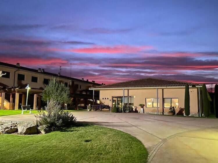 هتل Casa Santa Elena