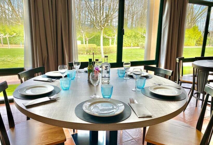 هتل Casa Santa Elena