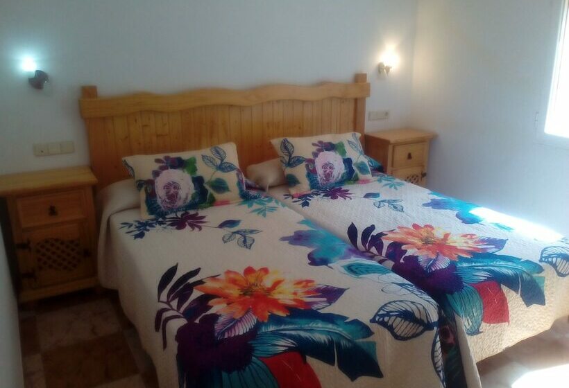 هتل Hostal El Molino