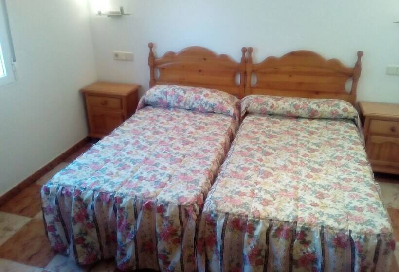 هتل Hostal El Molino