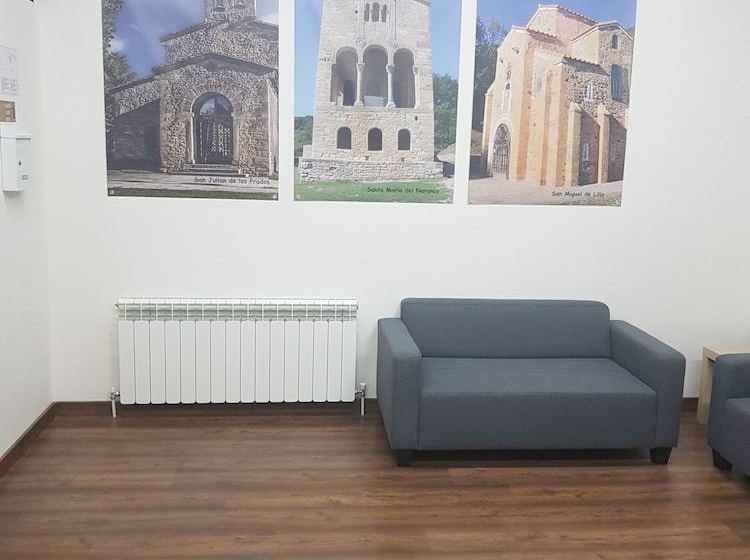 ペンション Albergue Turístico La Peregrina