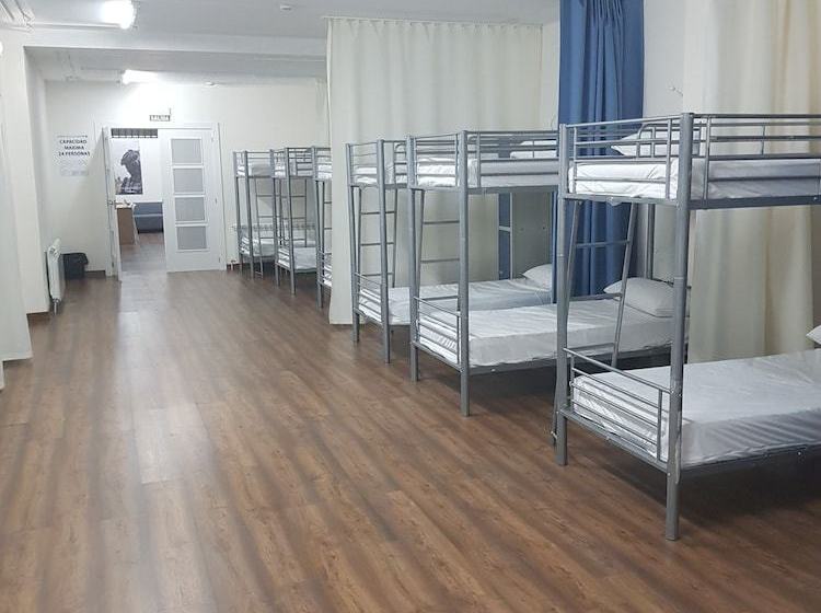 ペンション Albergue Turístico La Peregrina