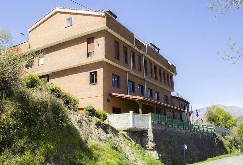 ペンション Balcón Del Angliru