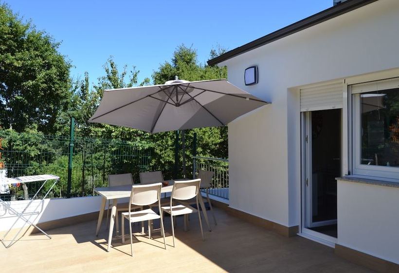 Portohouse  Near Church Of San Nicolao Of Portomarin